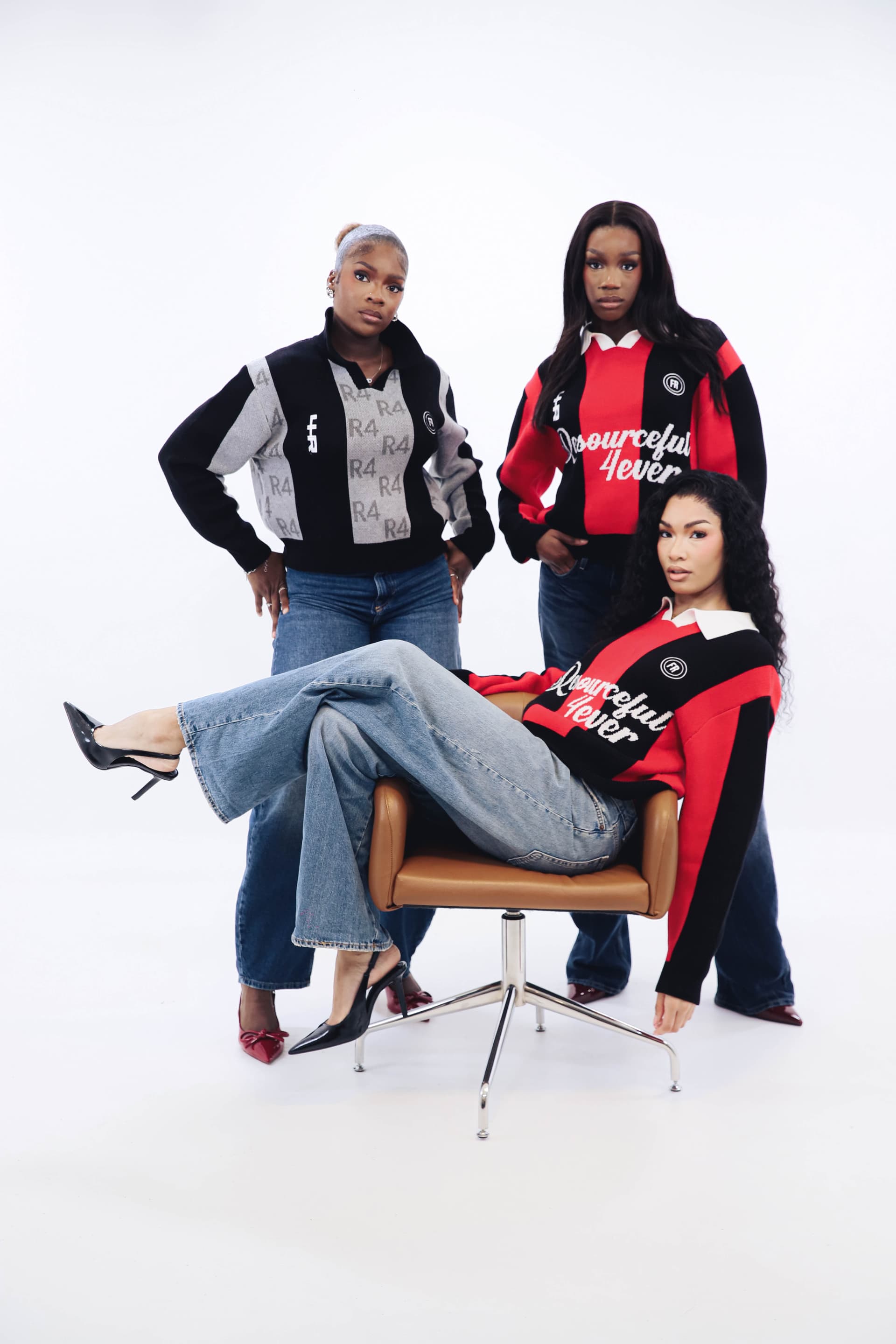 POLO OVERSIZE CROP RED – L’ESSENTIEL REVISITÉ