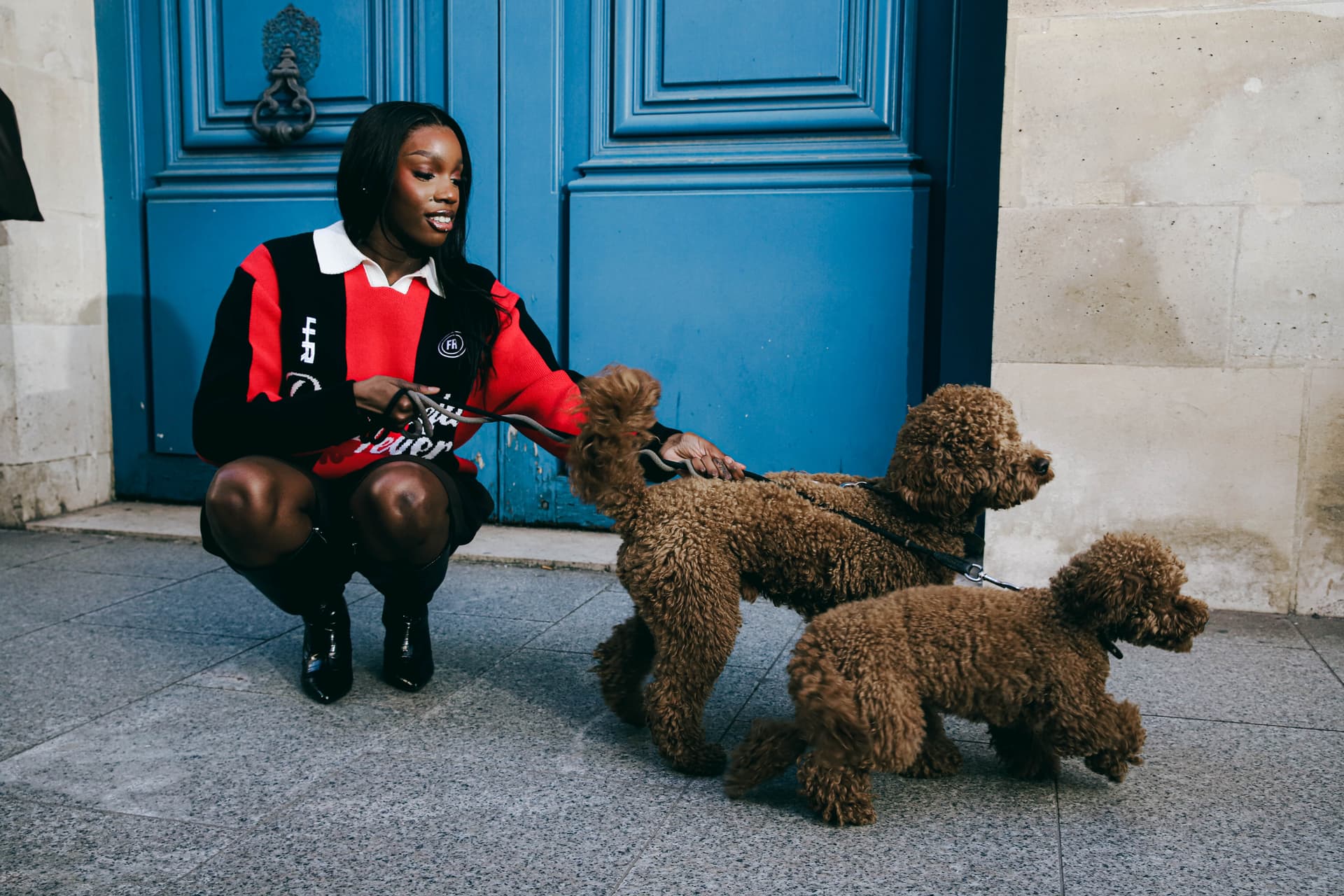 POLO OVERSIZE CROP RED – L’ESSENTIEL REVISITÉ