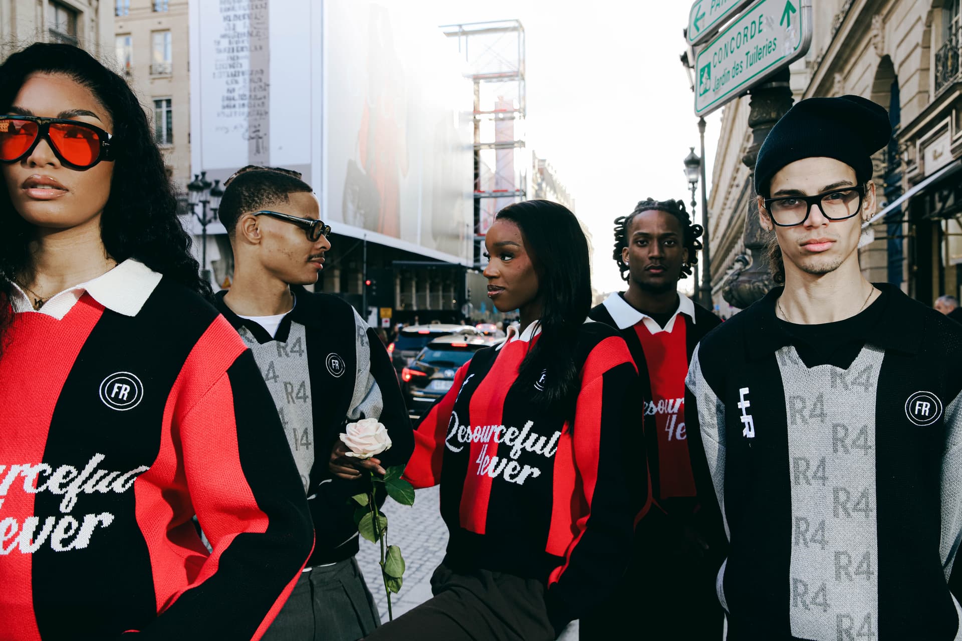 POLO OVERSIZE CROP RED – L’ESSENTIEL REVISITÉ